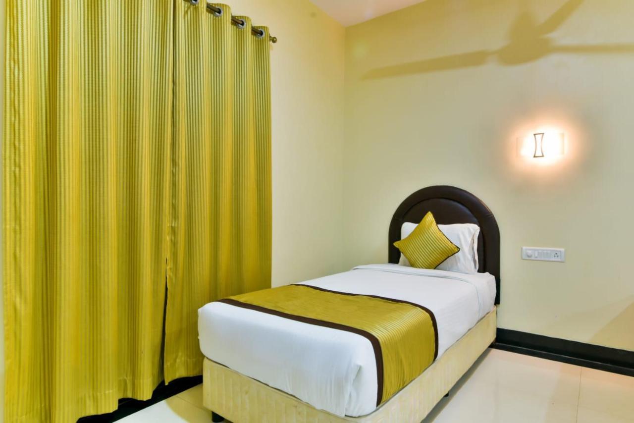 Baga Fantacia Beach Inn Calangute Exterior foto